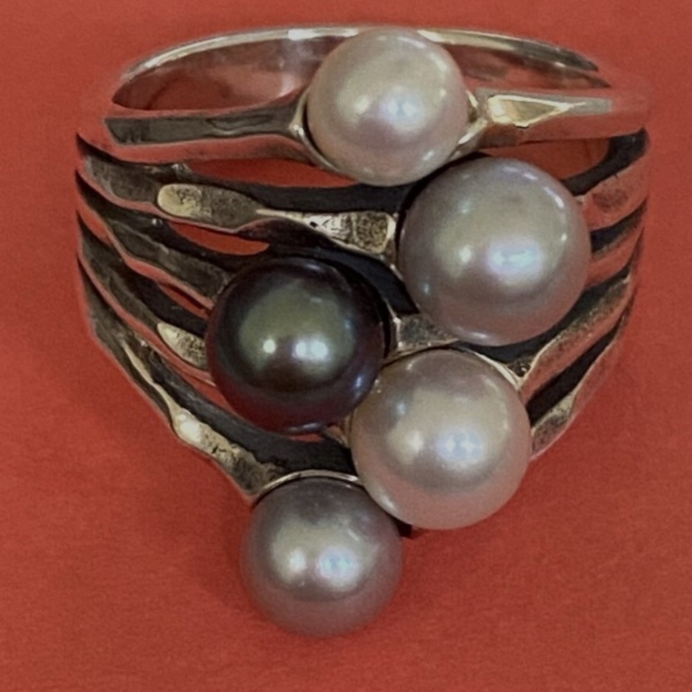 James Avery *Retired* Burgeon Pearl Ring